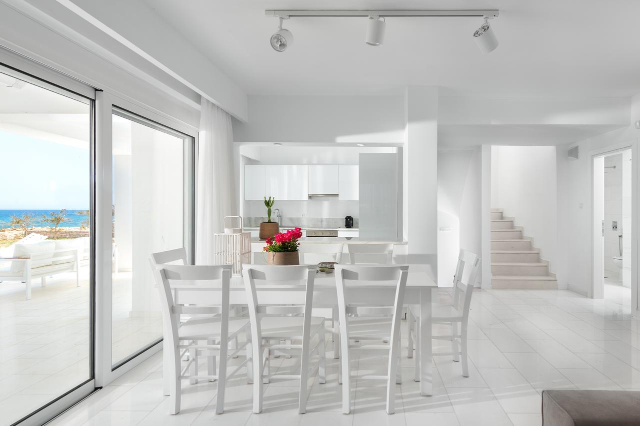 Maria & Nada Beachfront Villas 科林比亚 外观 照片