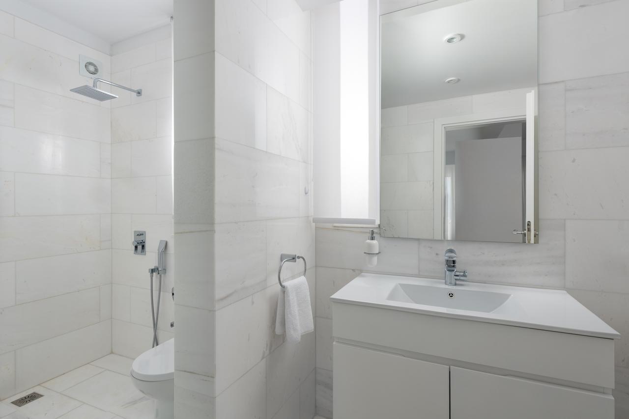 Maria & Nada Beachfront Villas 科林比亚 外观 照片