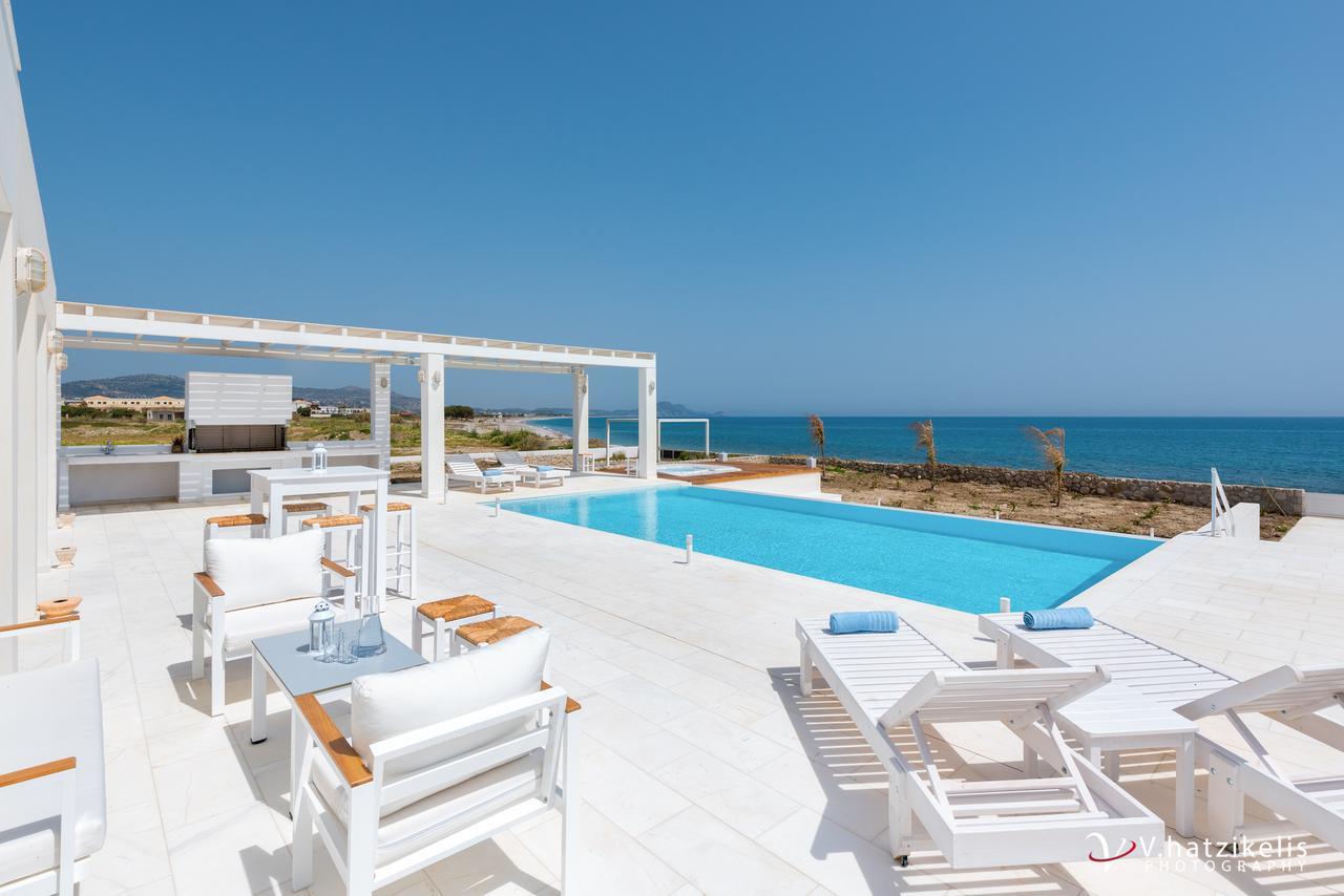 Maria & Nada Beachfront Villas 科林比亚 外观 照片