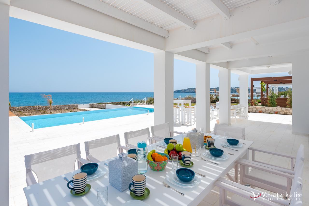 Maria & Nada Beachfront Villas 科林比亚 外观 照片