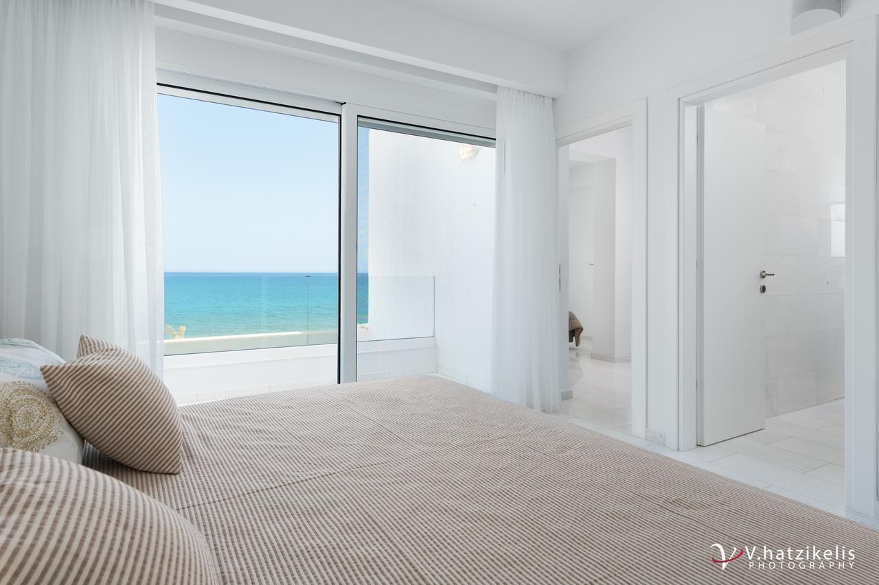 Maria & Nada Beachfront Villas 科林比亚 外观 照片