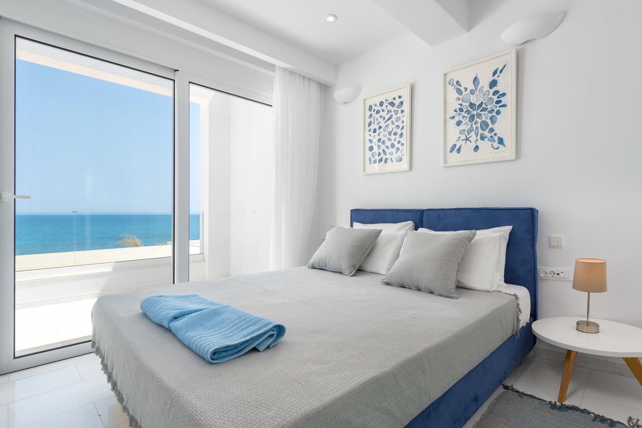 Maria & Nada Beachfront Villas 科林比亚 外观 照片