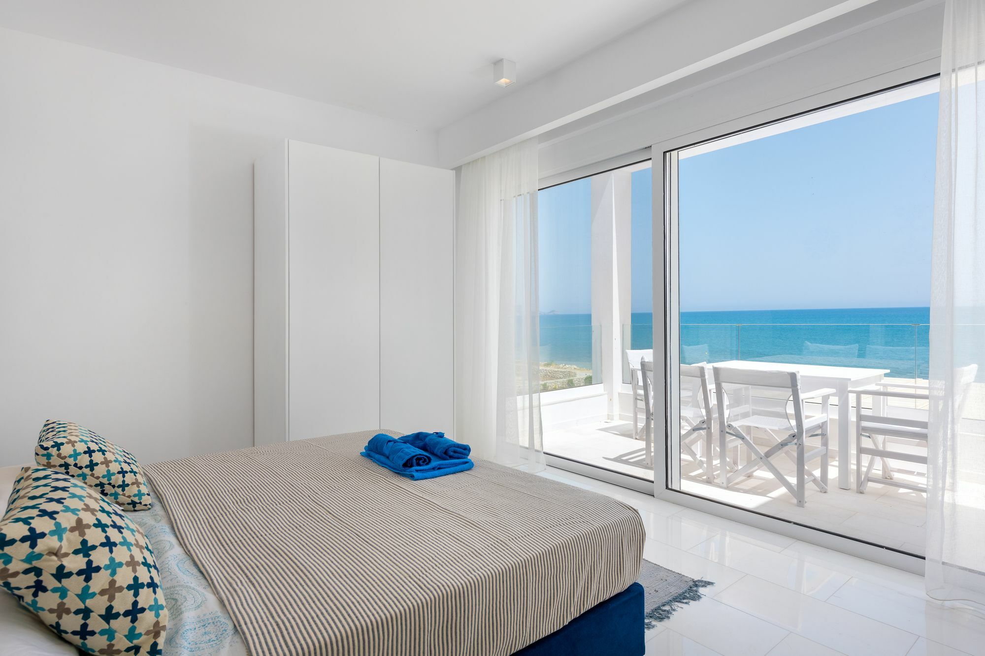 Maria & Nada Beachfront Villas 科林比亚 外观 照片